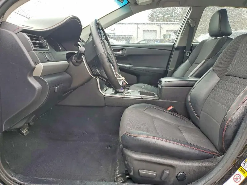 2017 TOYOTA CAMRY SE  