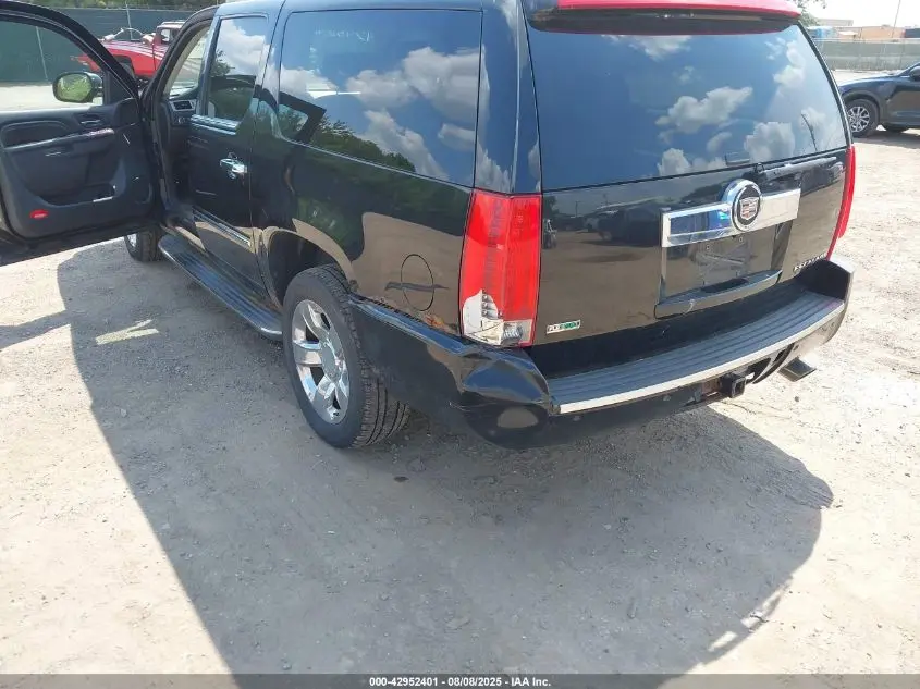 2010 CADILLAC ESCALADE ESV LUXURY