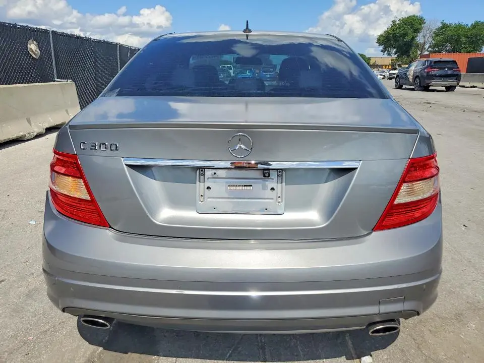 2011 MERCEDES-BENZ C 300  