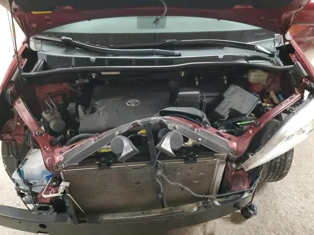 2013 TOYOTA SIENNA XLE  