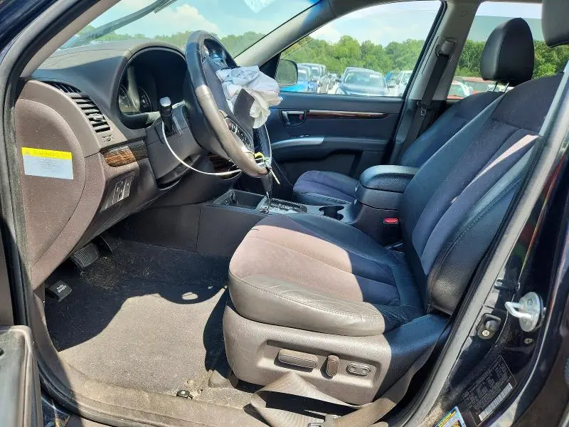 2010 HYUNDAI SANTA FE SE  