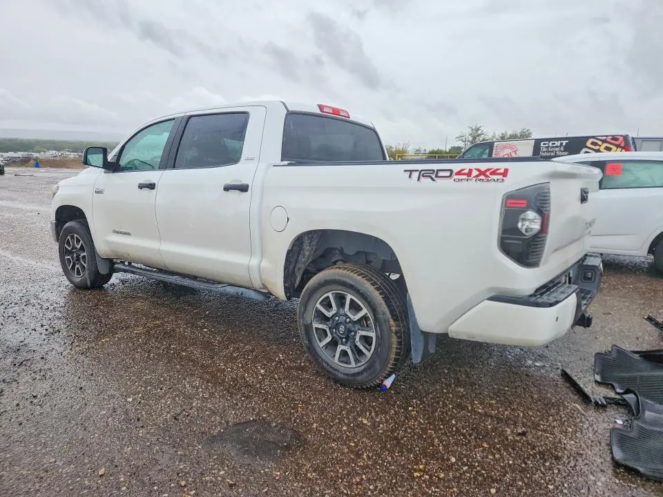 2017 TOYOTA TUNDRA SR5  