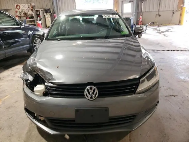 2012 VOLKSWAGEN JETTA SE  