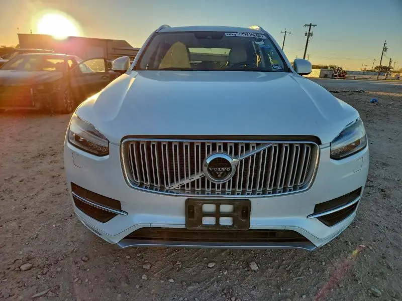 2016 VOLVO XC90 T6  