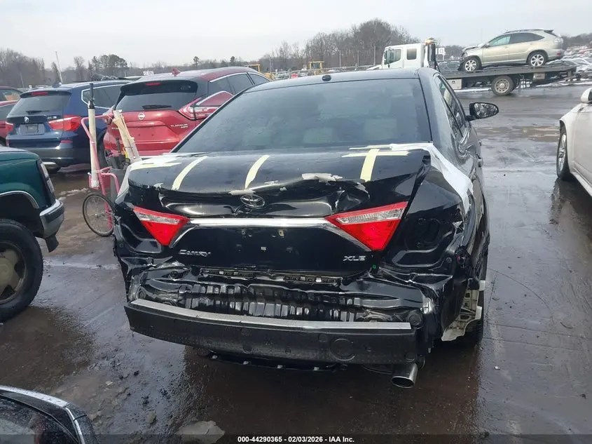 2017 TOYOTA CAMRY XLE