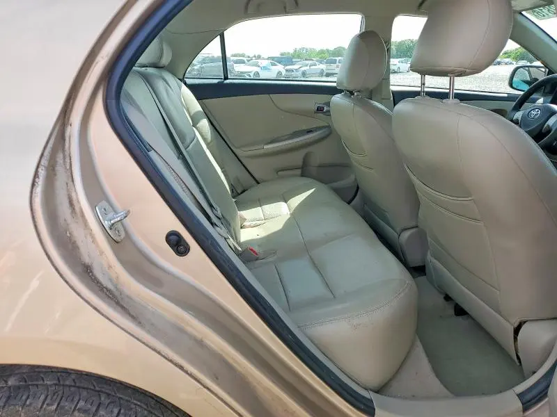 2013 TOYOTA COROLLA LE  