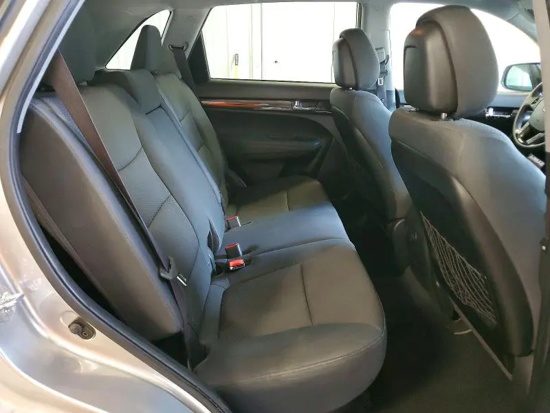 2013 KIA SORENTO LX  