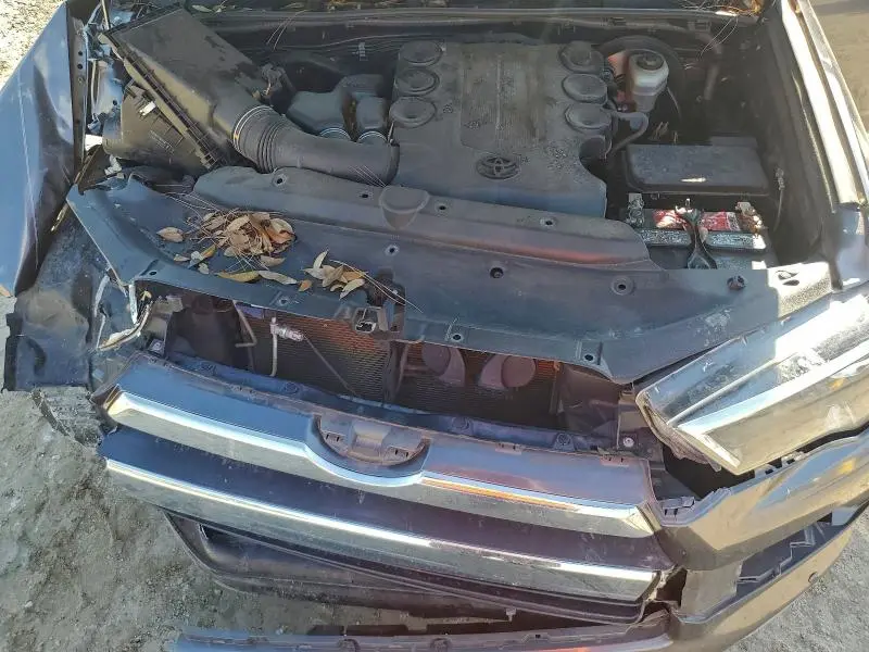 2018 TOYOTA 4RUNNER SR5  