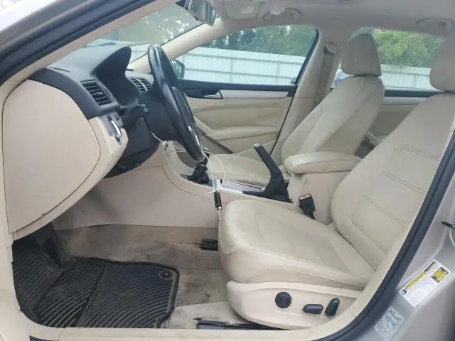 2012 VOLKSWAGEN PASSAT SE  