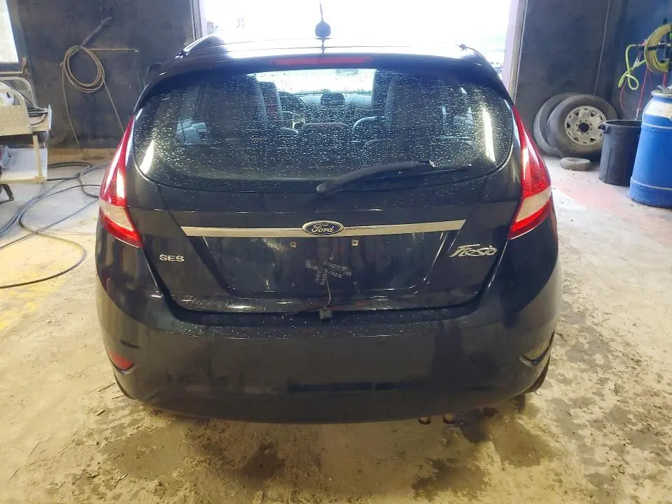 2011 FORD FIESTA SES  