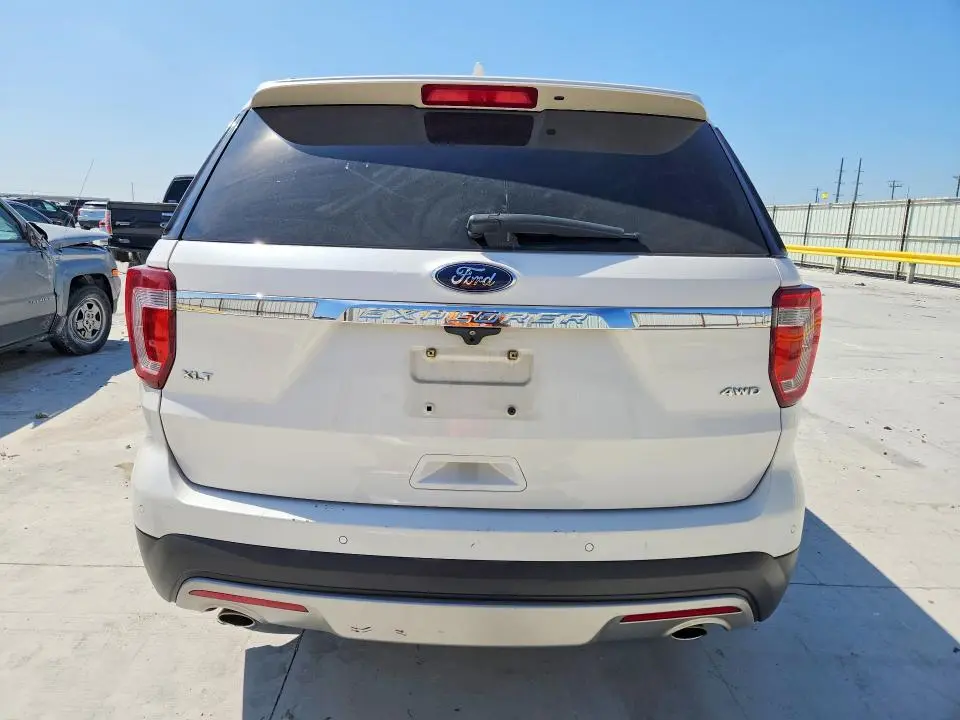 2016 FORD EXPLORER XLT  