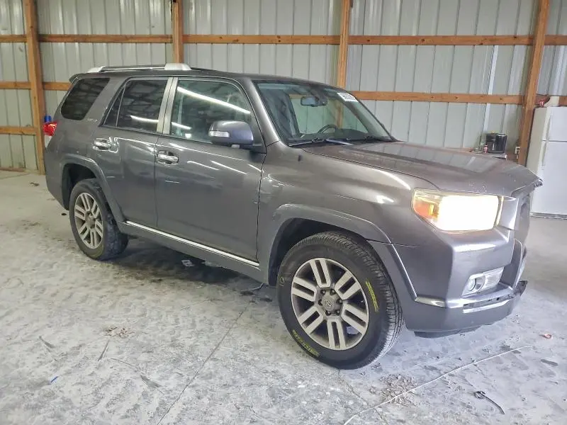 2011 TOYOTA 4RUNNER SR5  