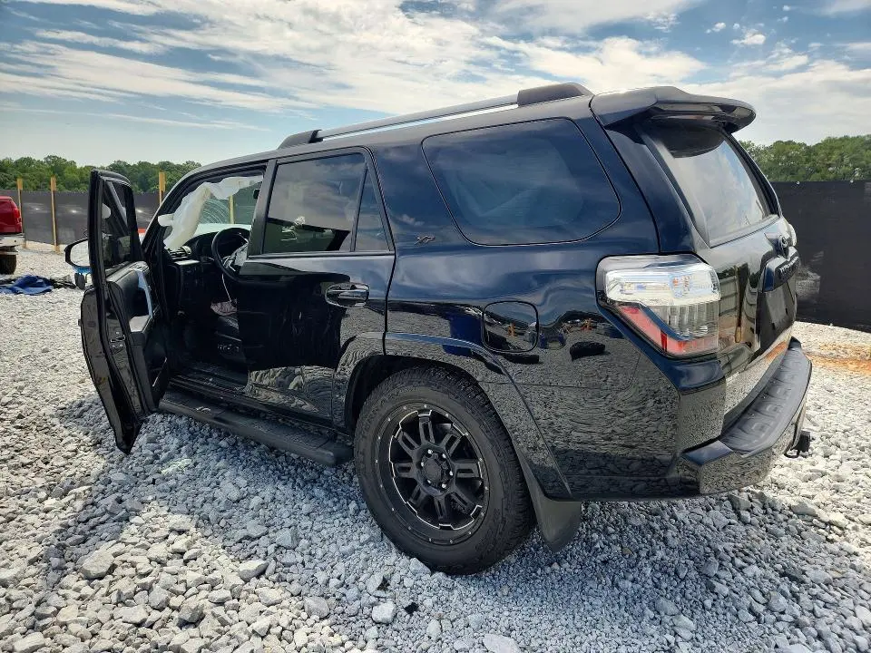 2020 TOYOTA 4RUNNER SR5  