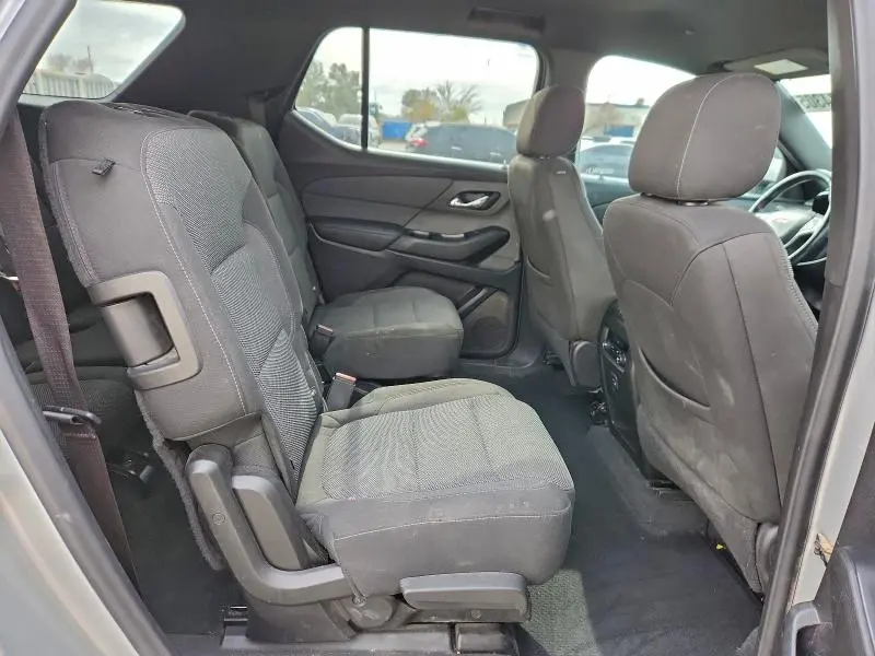 2022 CHEVROLET TRAVERSE LT  