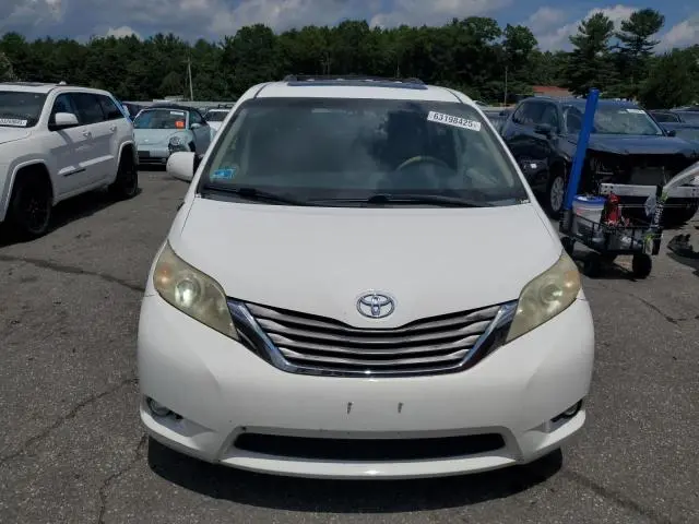 2011 TOYOTA SIENNA XLE  