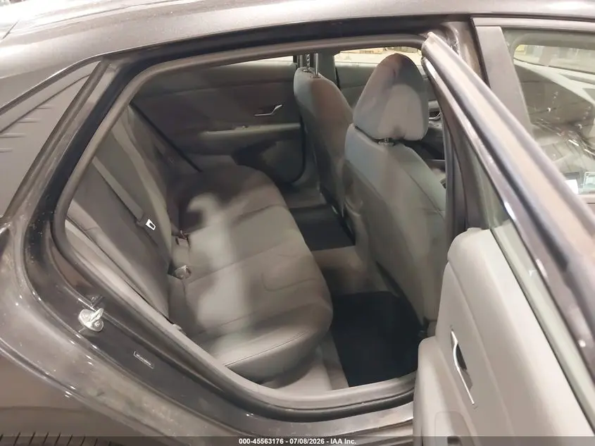 2021 HYUNDAI ELANTRA SE