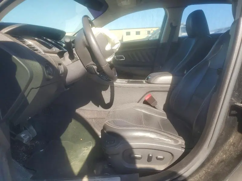 2010 FORD TAURUS LIMITED  