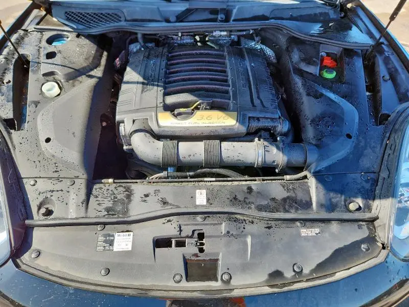2016 PORSCHE CAYENNE   