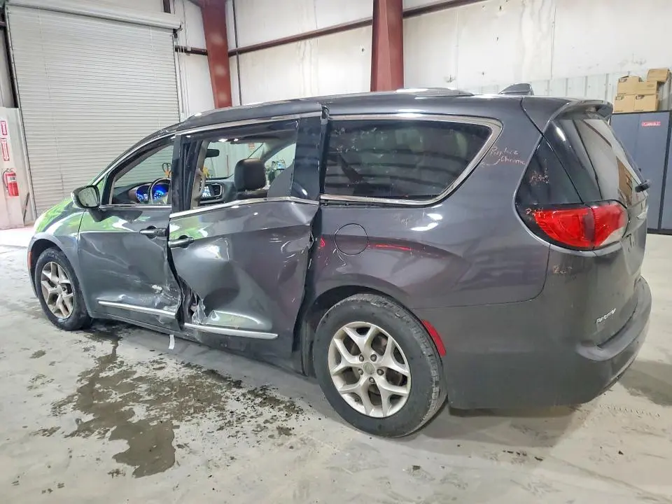 2018 CHRYSLER PACIFICA TOURING L  