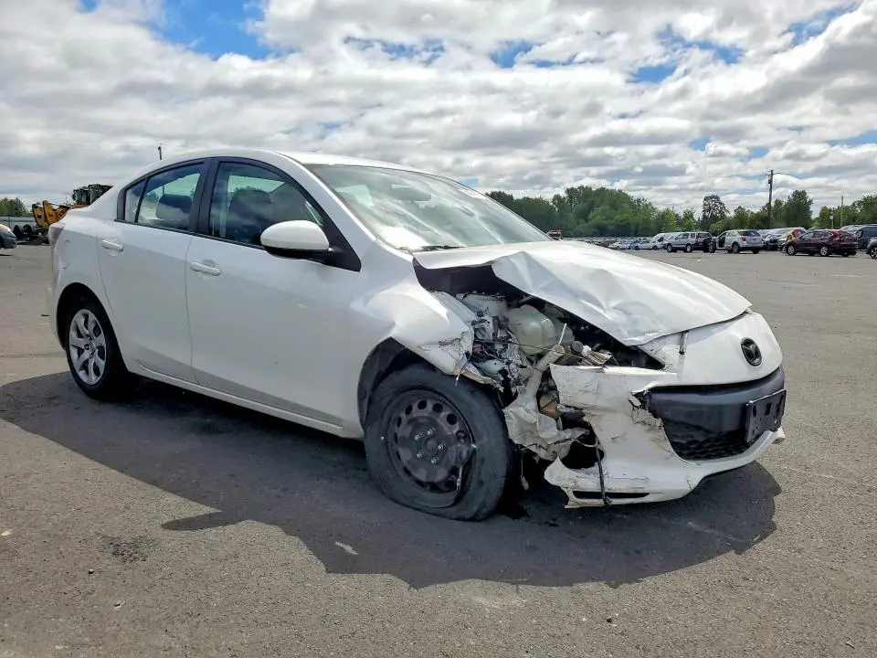 2013 MAZDA 3 I  