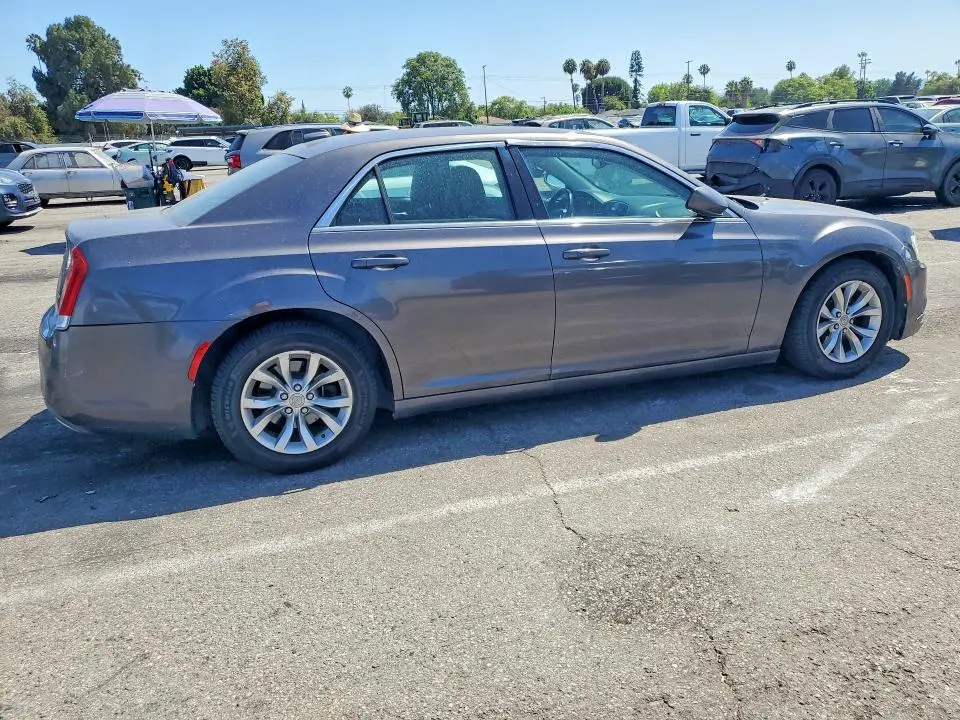 2015 CHRYSLER 300 LIMITED  