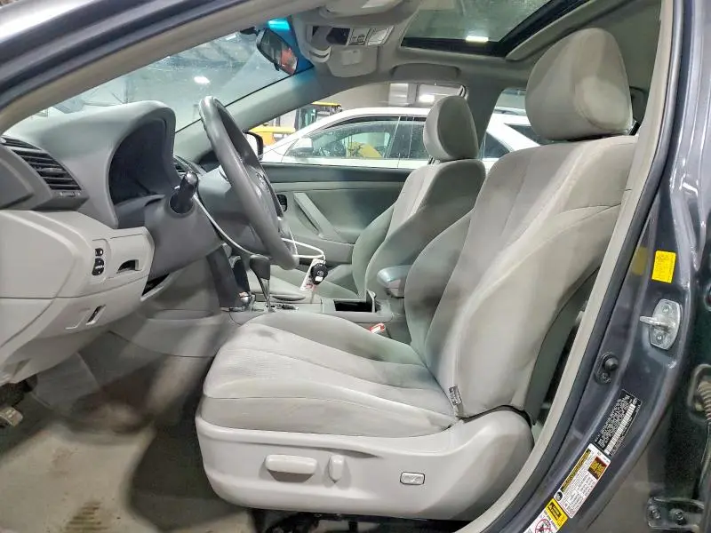 2011 TOYOTA CAMRY LE  