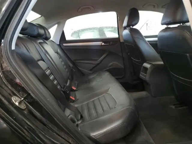 2012 VOLKSWAGEN PASSAT S  