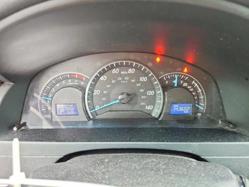 2014 TOYOTA CAMRY LE  