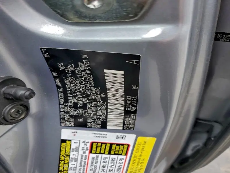 2011 TOYOTA SIENNA XLE  