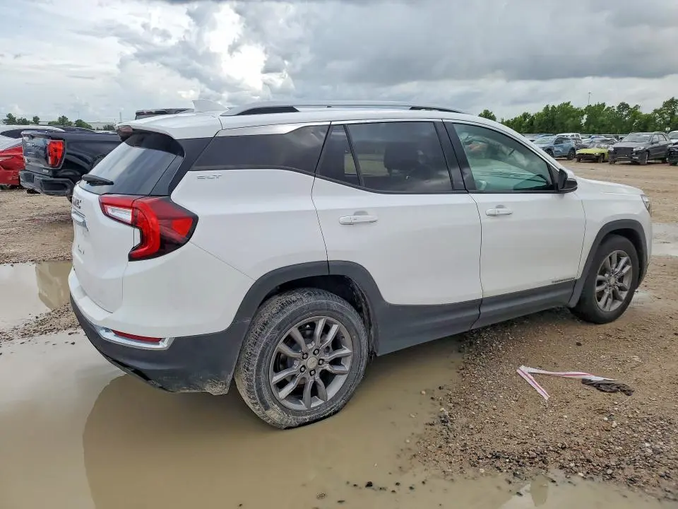 2022 GMC TERRAIN SLT  