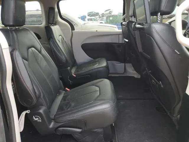 2017 CHRYSLER PACIFICA TOURING L PLUS  