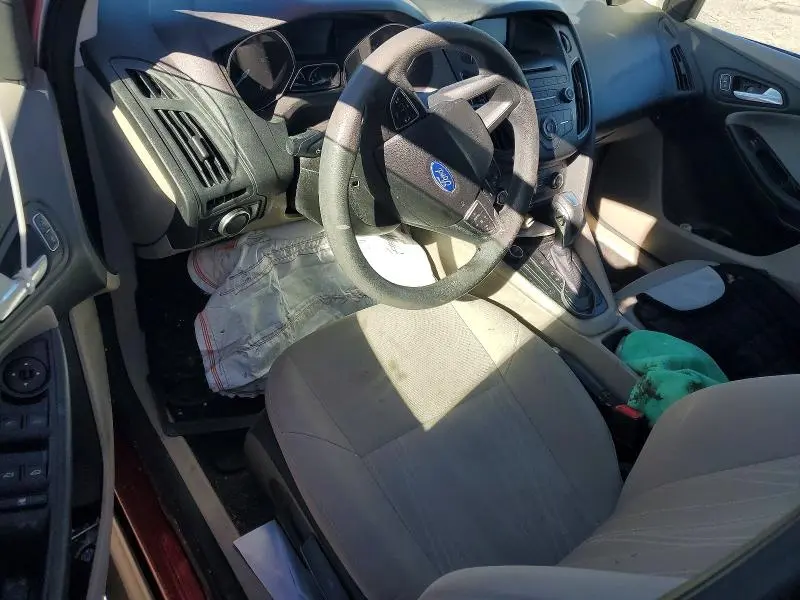 2015 FORD FOCUS SE  