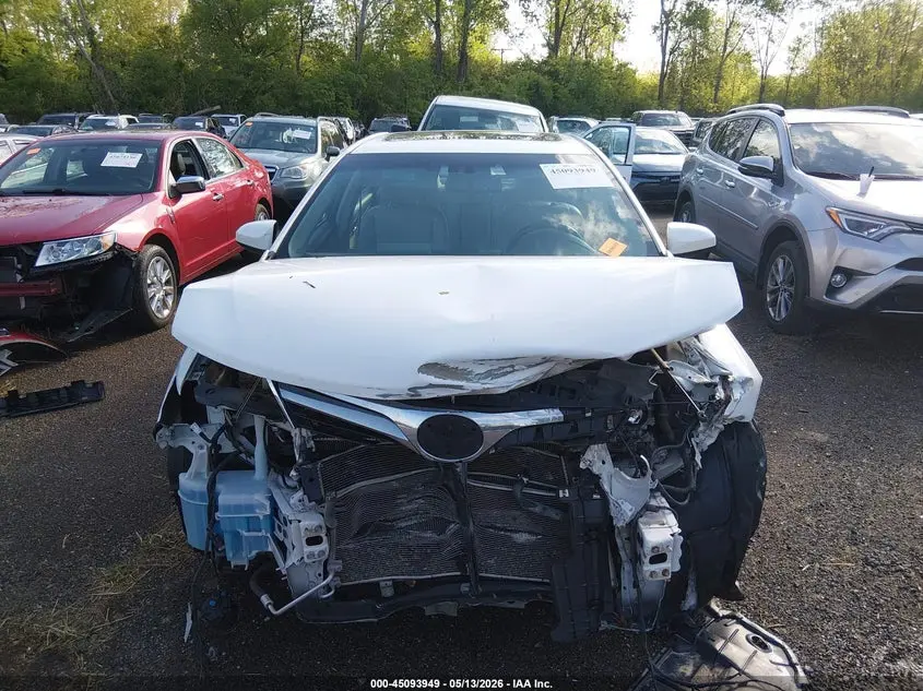 2013 TOYOTA CAMRY HYBRID XLE