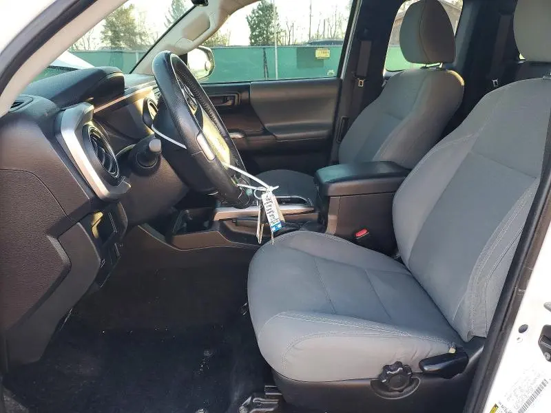 2017 TOYOTA TACOMA SR5 V6  