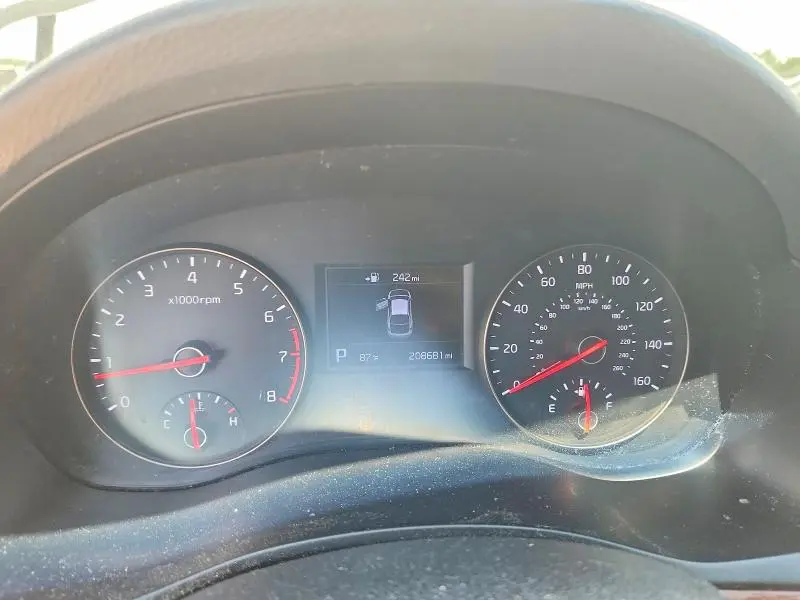 2017 KIA CADENZA PREMIUM  