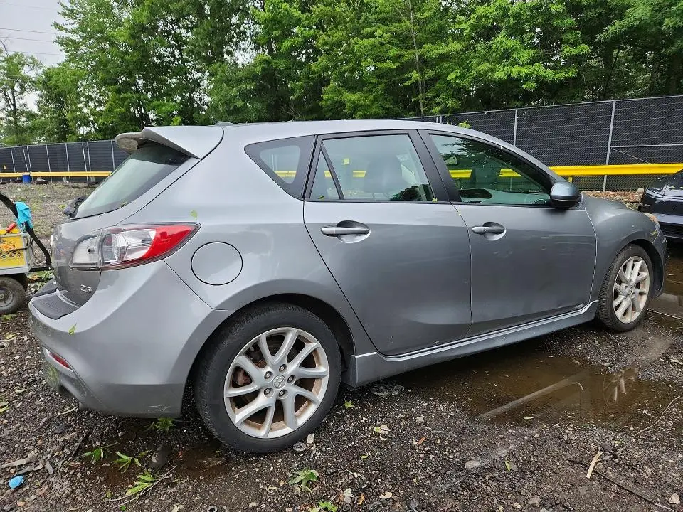 2012 MAZDA 3 S  
