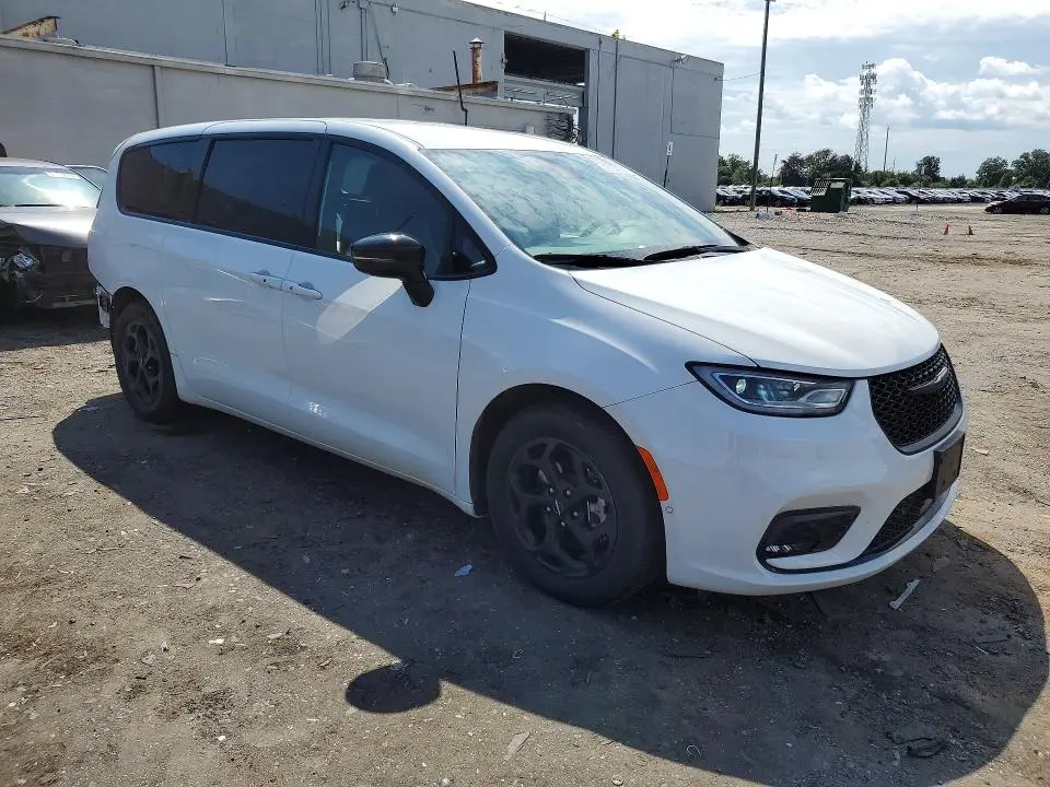 2024 CHRYSLER PACIFICA HYBRID SELECT  