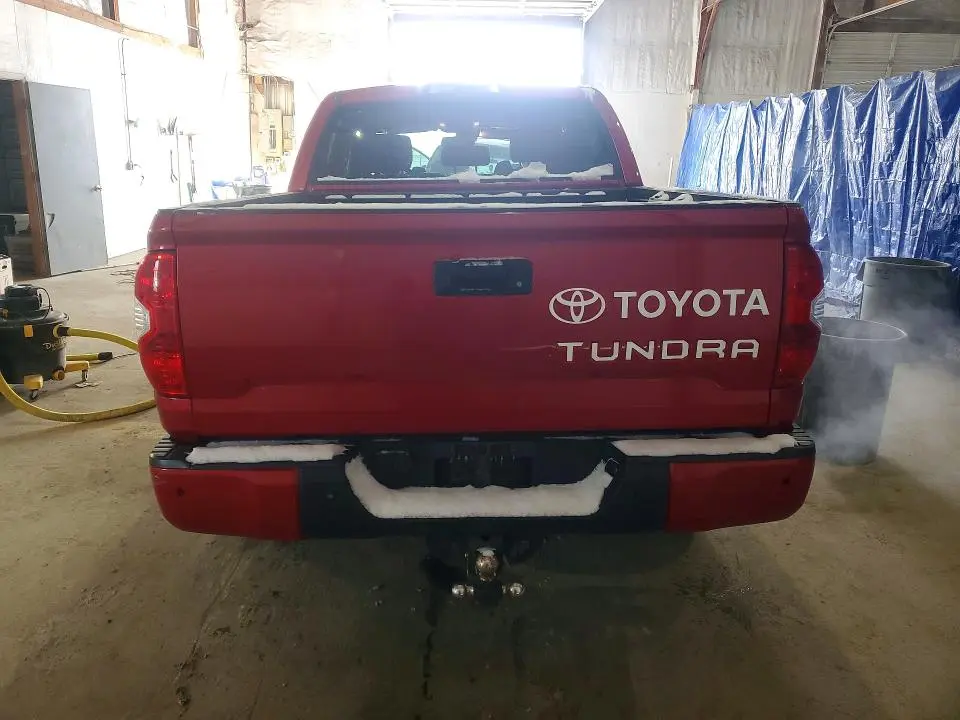2018 TOYOTA TUNDRA SR5  