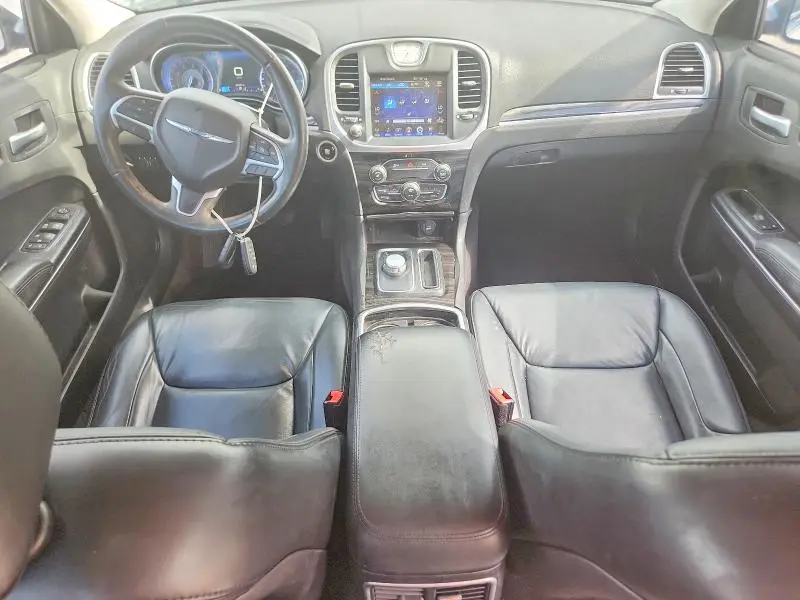 2016 CHRYSLER 300 LIMITED  