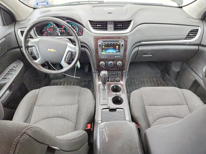 2017 CHEVROLET TRAVERSE LT  