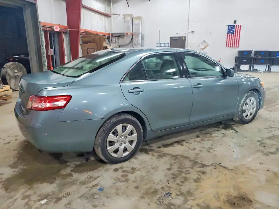 2011 TOYOTA CAMRY LE  