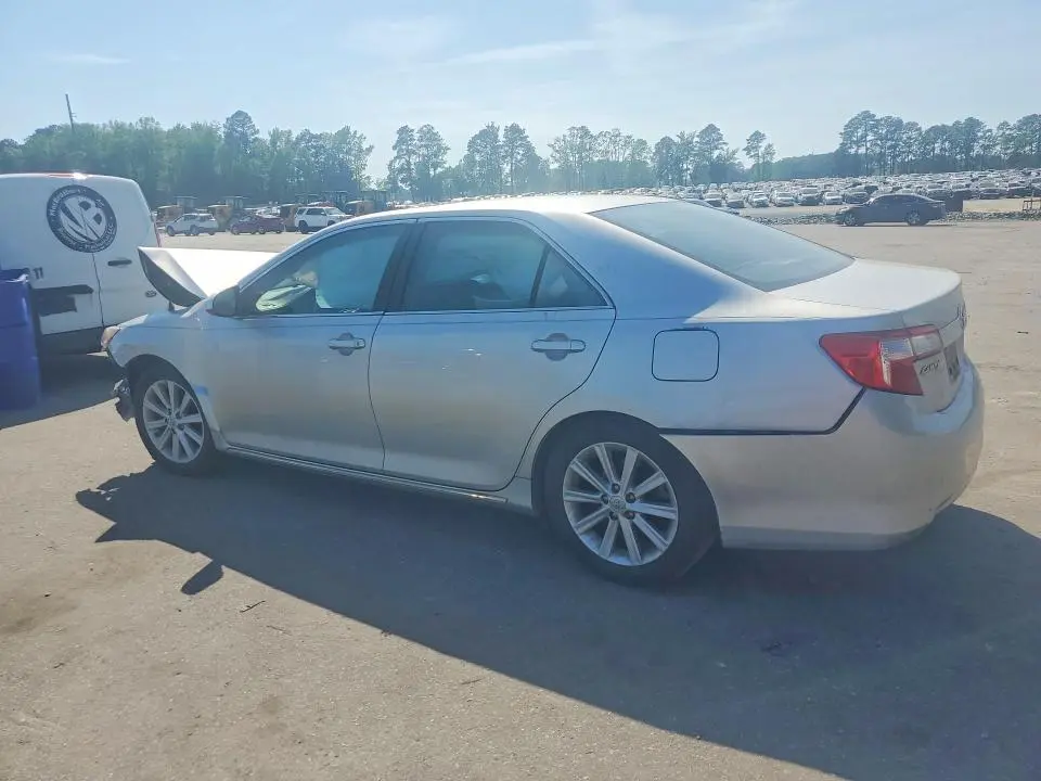 2012 TOYOTA CAMRY XLE  