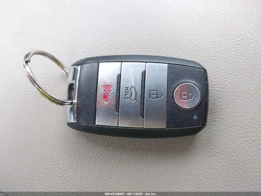 2017 KIA SORENTO 2.4L LX