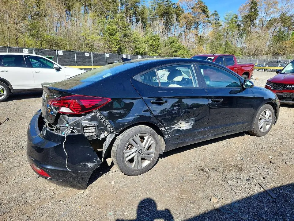 2020 HYUNDAI ELANTRA SEL  