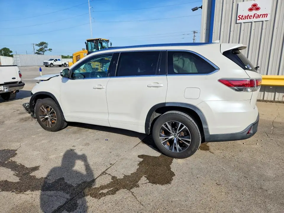 2016 TOYOTA HIGHLANDER XLE  