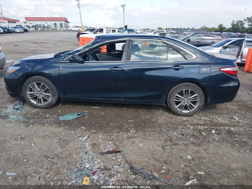 2015 TOYOTA CAMRY SE