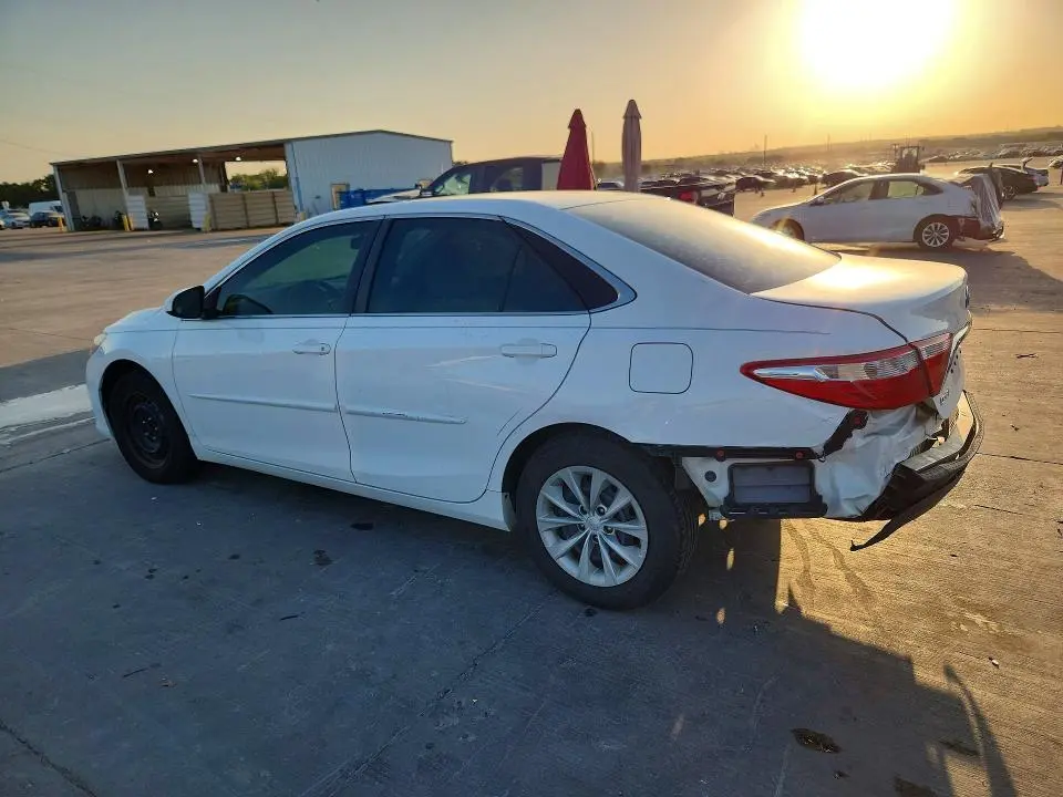 2017 TOYOTA CAMRY LE  