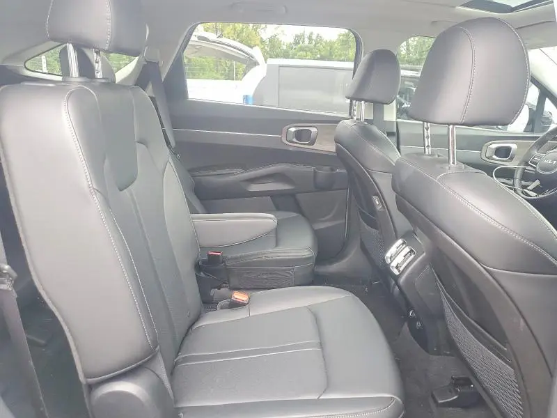 2023 KIA SORENTO EX  