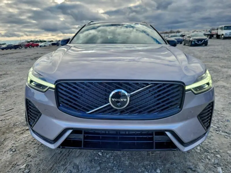 2026 VOLVO XC60 PLUS  