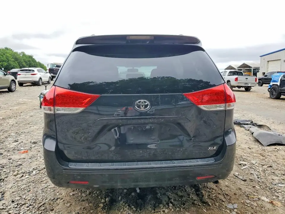 2012 TOYOTA SIENNA XLE 8-PASSENGER  